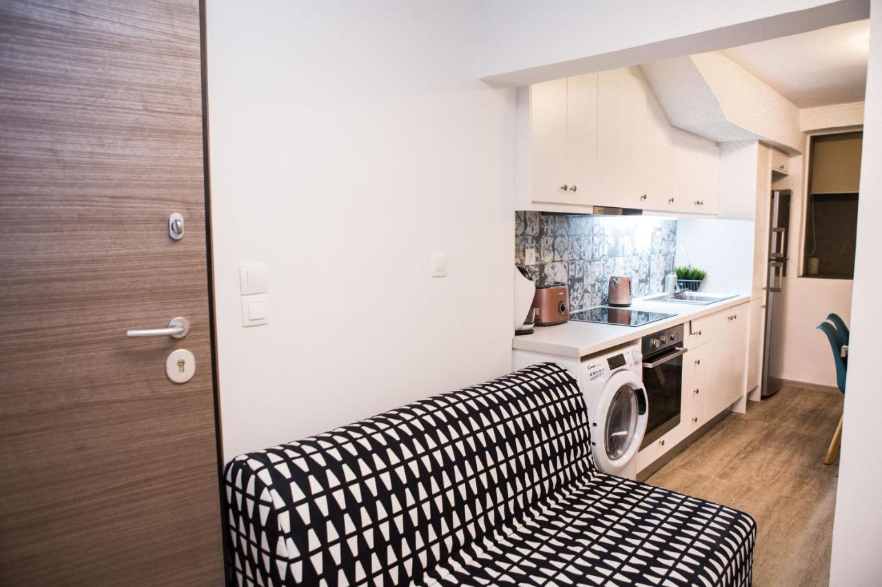 Stylish, Comfortable, Basement Loft-Like Apartment With Amenities Atenas Exterior foto