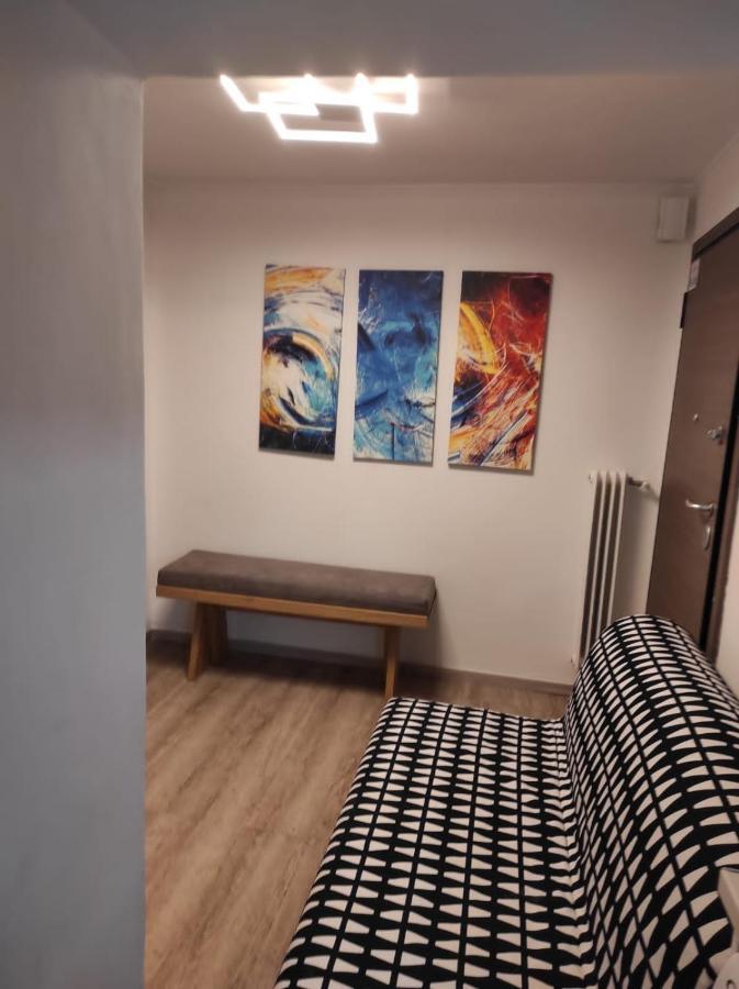 Stylish, Comfortable, Basement Loft-Like Apartment With Amenities Atenas Exterior foto