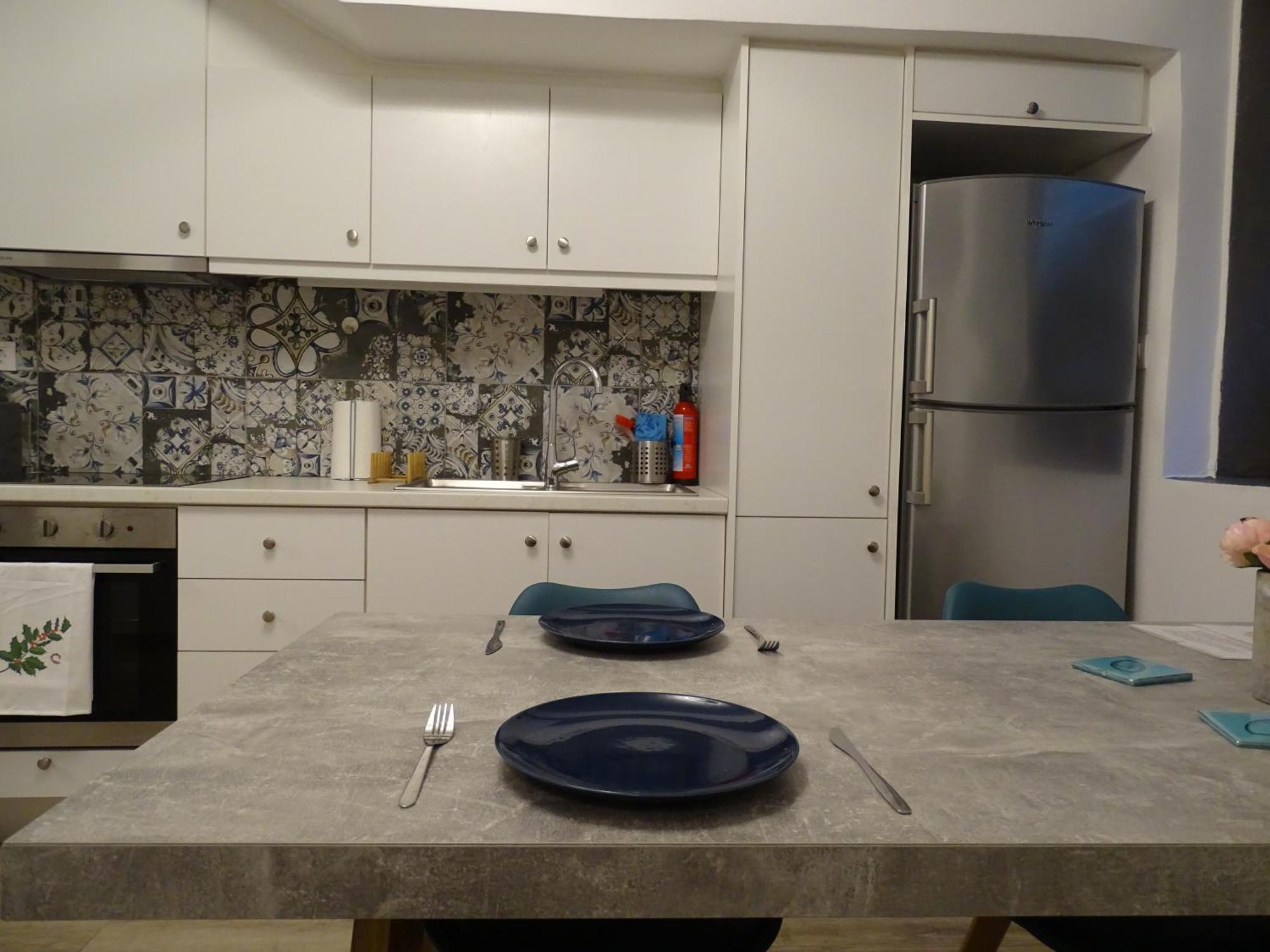 Stylish, Comfortable, Basement Loft-Like Apartment With Amenities Atenas Exterior foto