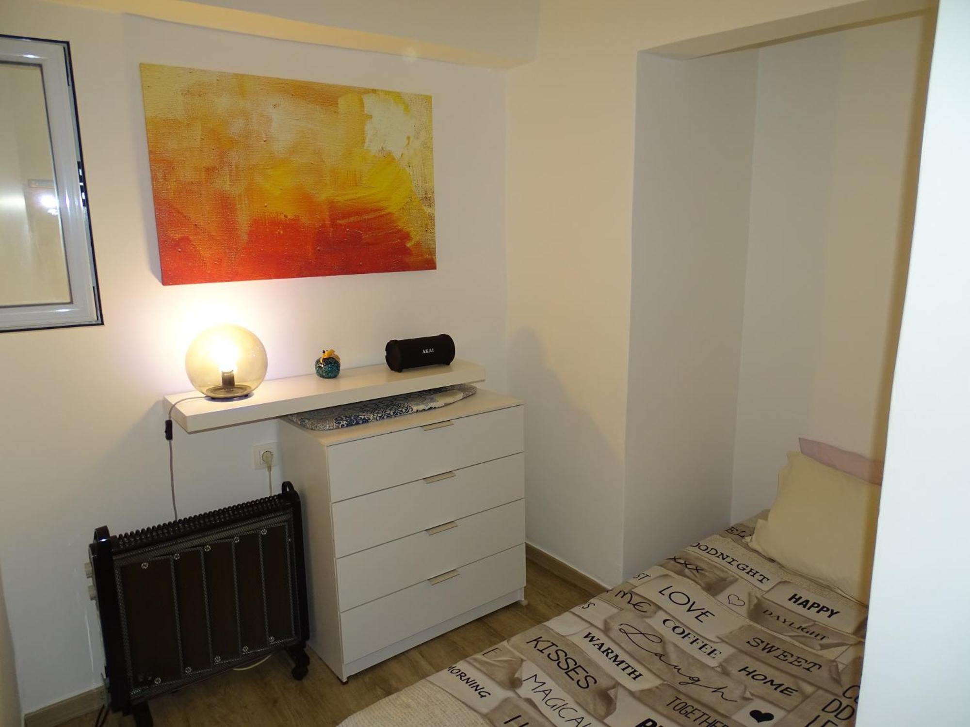 Stylish, Comfortable, Basement Loft-Like Apartment With Amenities Atenas Exterior foto