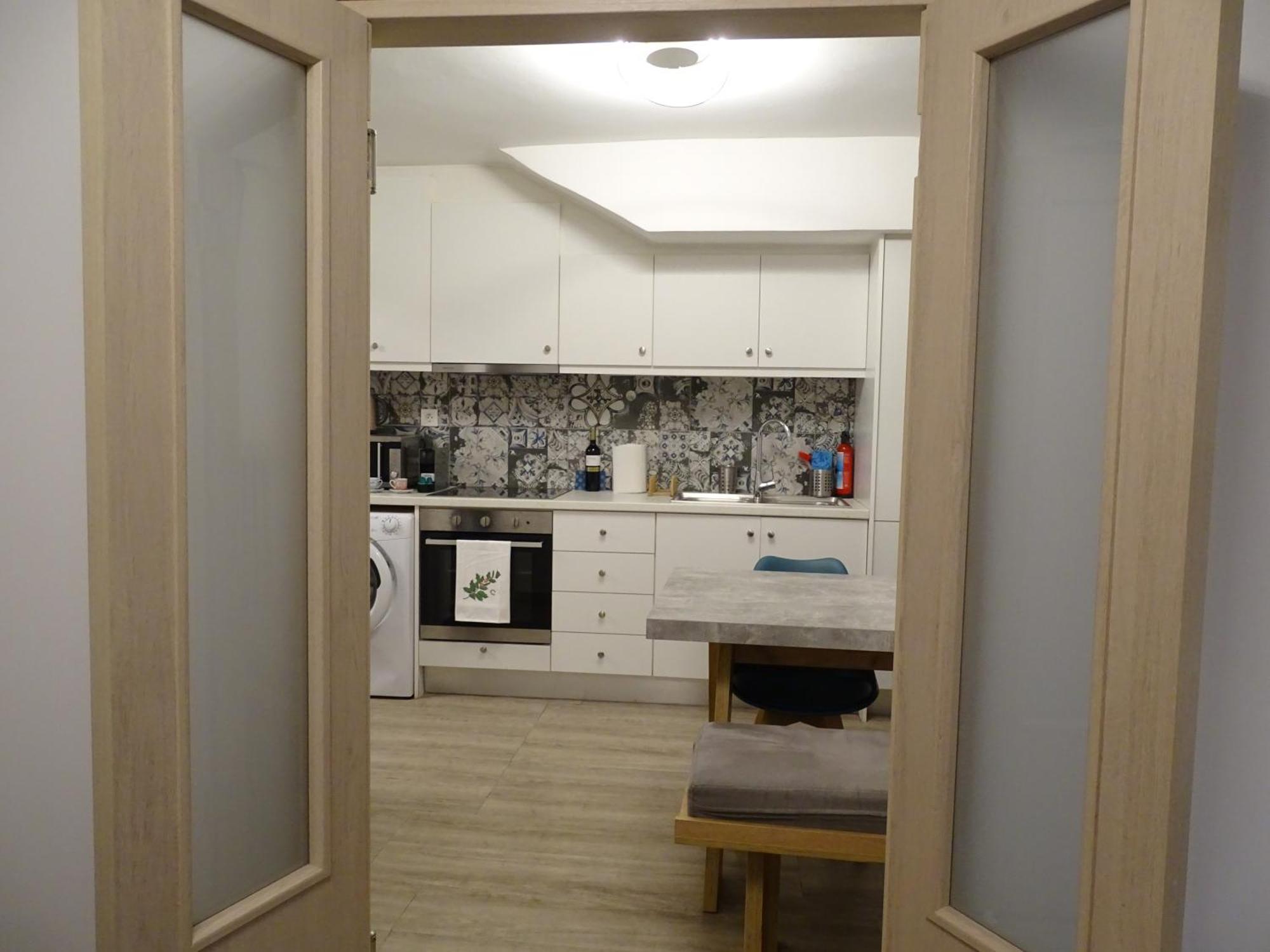 Stylish, Comfortable, Basement Loft-Like Apartment With Amenities Atenas Exterior foto